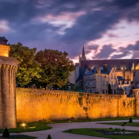 Aux Matins Du Bonheur Homestay szállás *